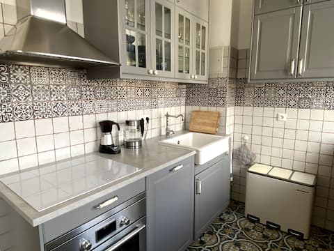 Popular Airbnb listing: Top-floor room with a view, in a historic building in Berlin