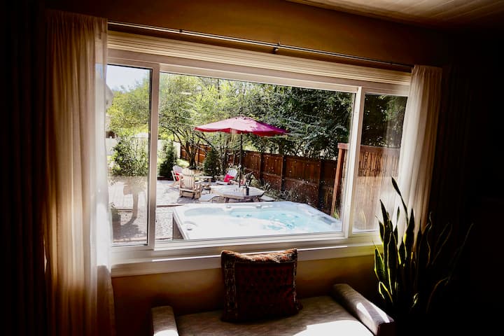 Private 2br Main House | Hot Tub | Dog Friendly - Berea, KY