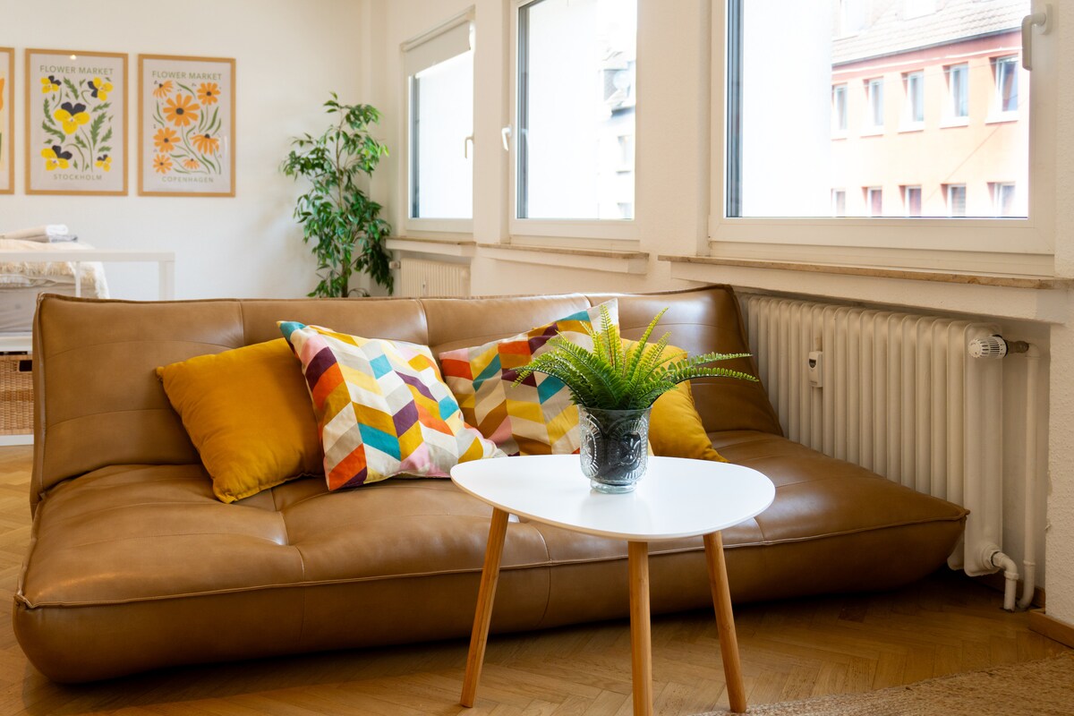 Successful Airbnb property: TOP! Cozy Studio apartment Central-WIFI-Kitchen in Südostviertel