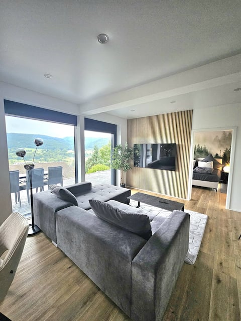 Modern 3-room apartment with panoramic views