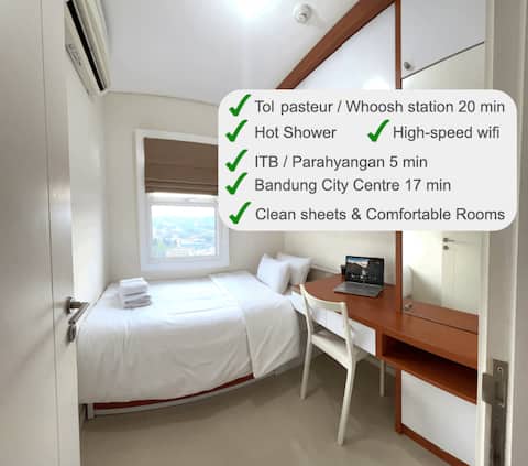 2BR Deluxe Apartment Parahyangan Residence #03