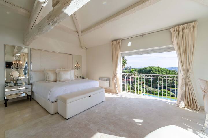 Villa Aviva Luxury Escape in Heart of St Tropez