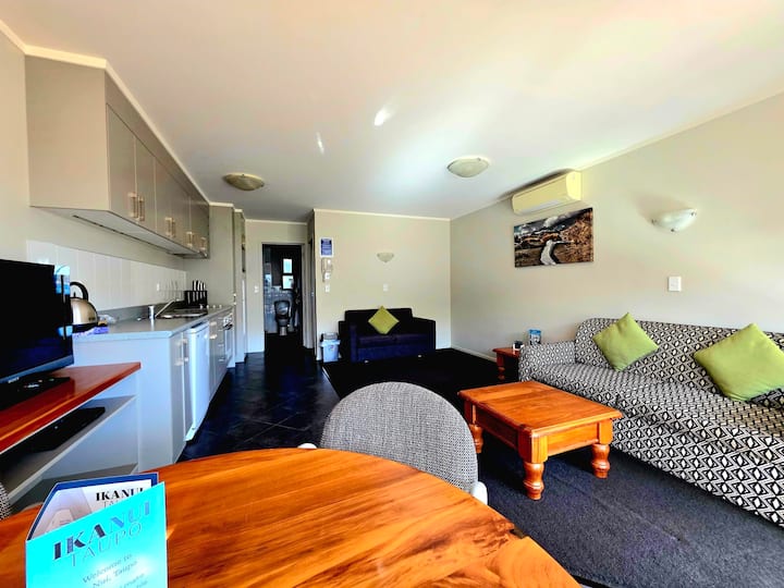 1-bedroom Apartment With Patio Overlooking Garden - Taupō