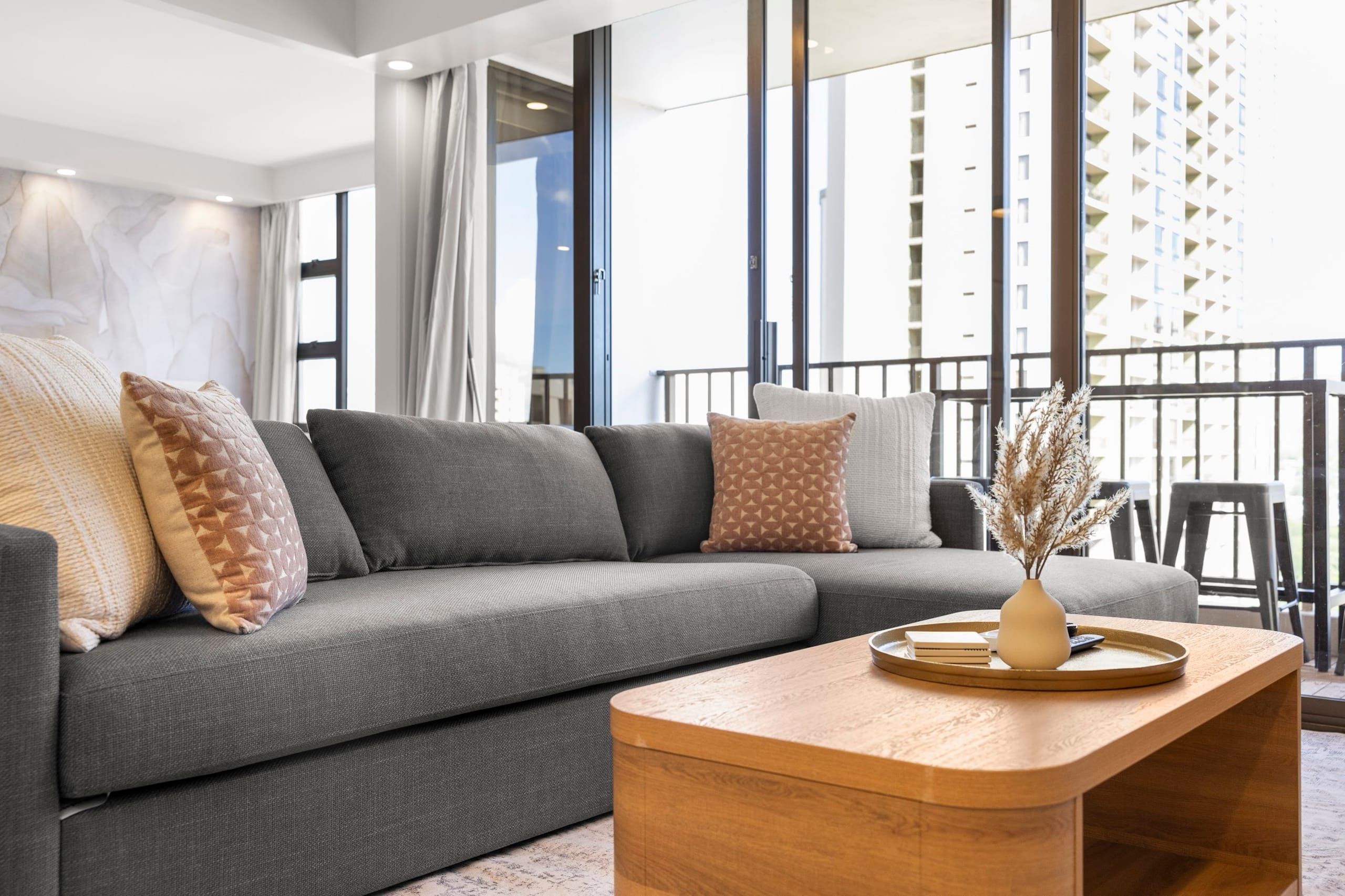 Condo in Honolulu · ★4.96 · 1 bedroom · 3 beds · 1 private bath - Image 5