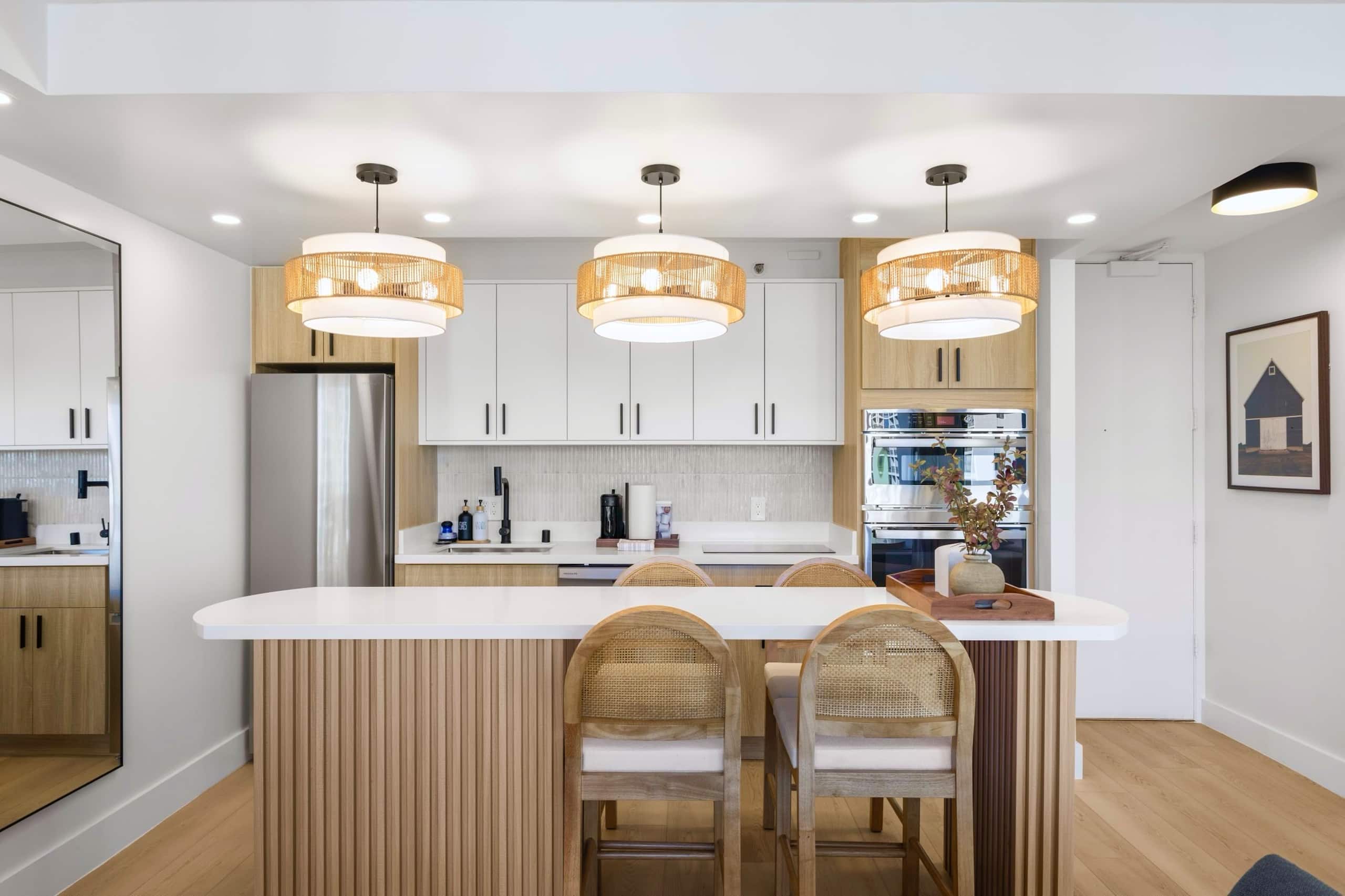 Condo in Honolulu · ★4.96 · 1 bedroom · 3 beds · 1 private bath - Image 12
