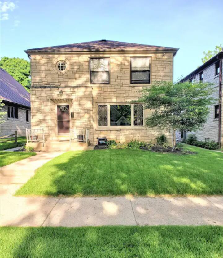 Midtown Milwaukee: Experience Comfort and Style