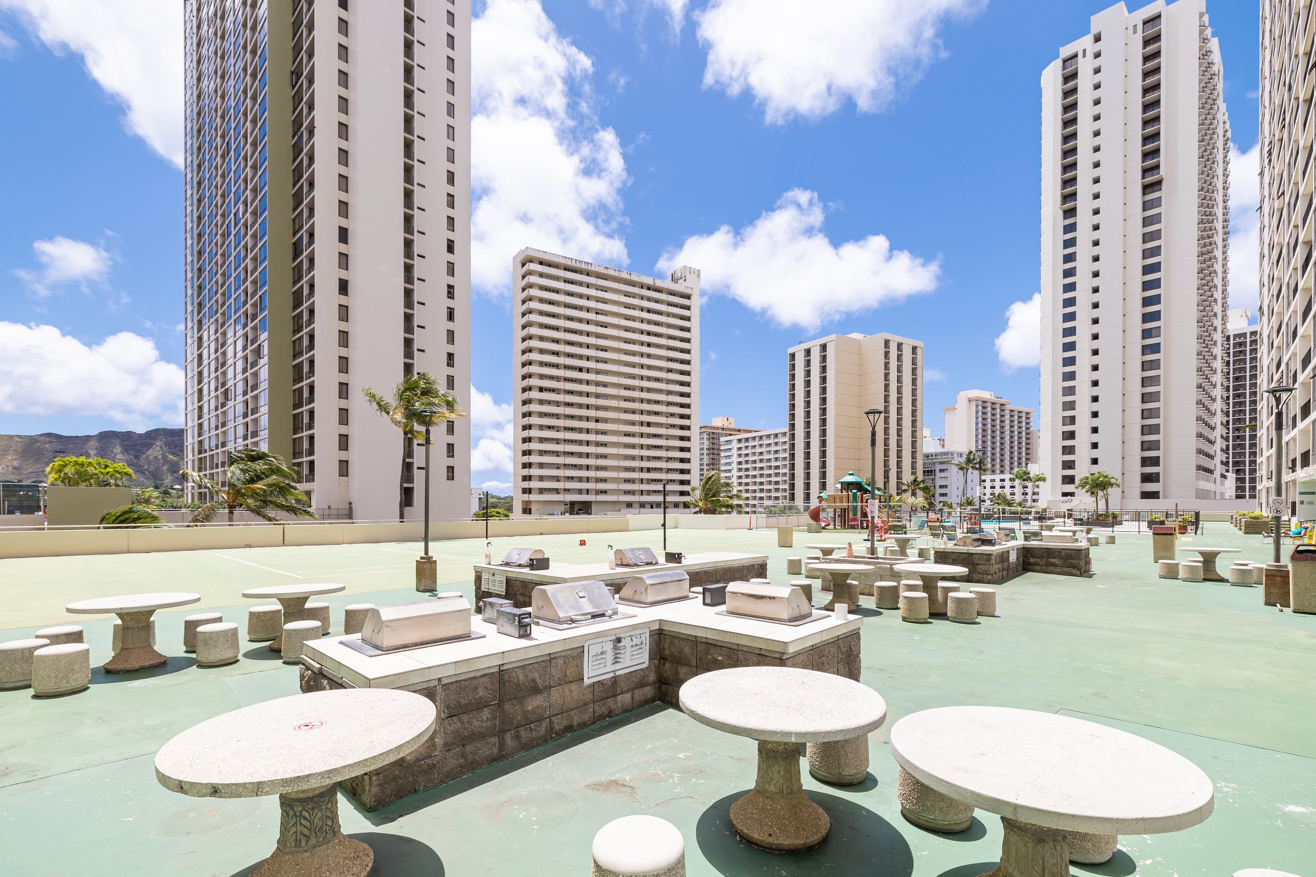 Fully Renovated Penthouse,Panoramic Sunrise,FreePK - Image 39