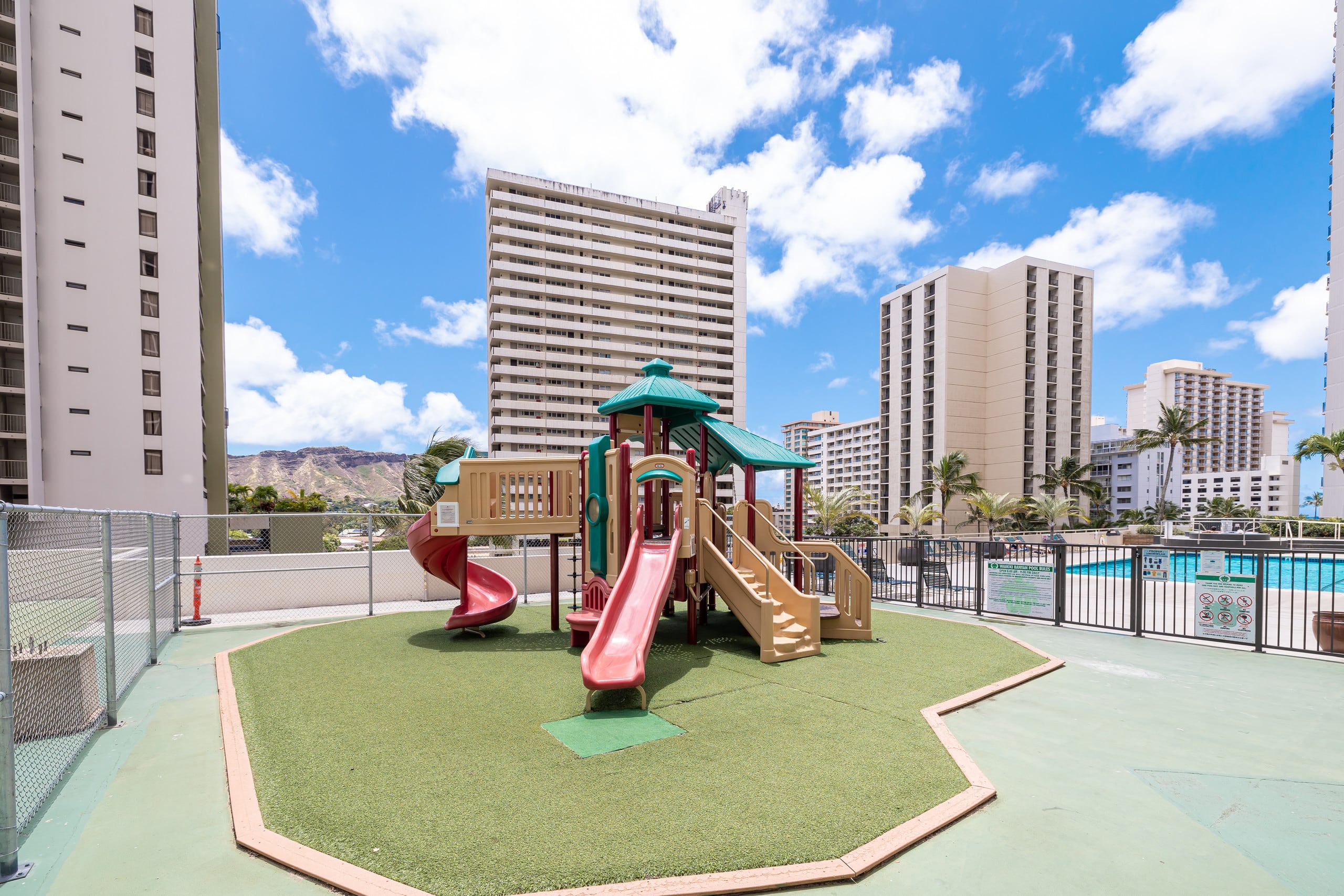 Fully Renovated Penthouse,Panoramic Sunrise,FreePK - Image 38