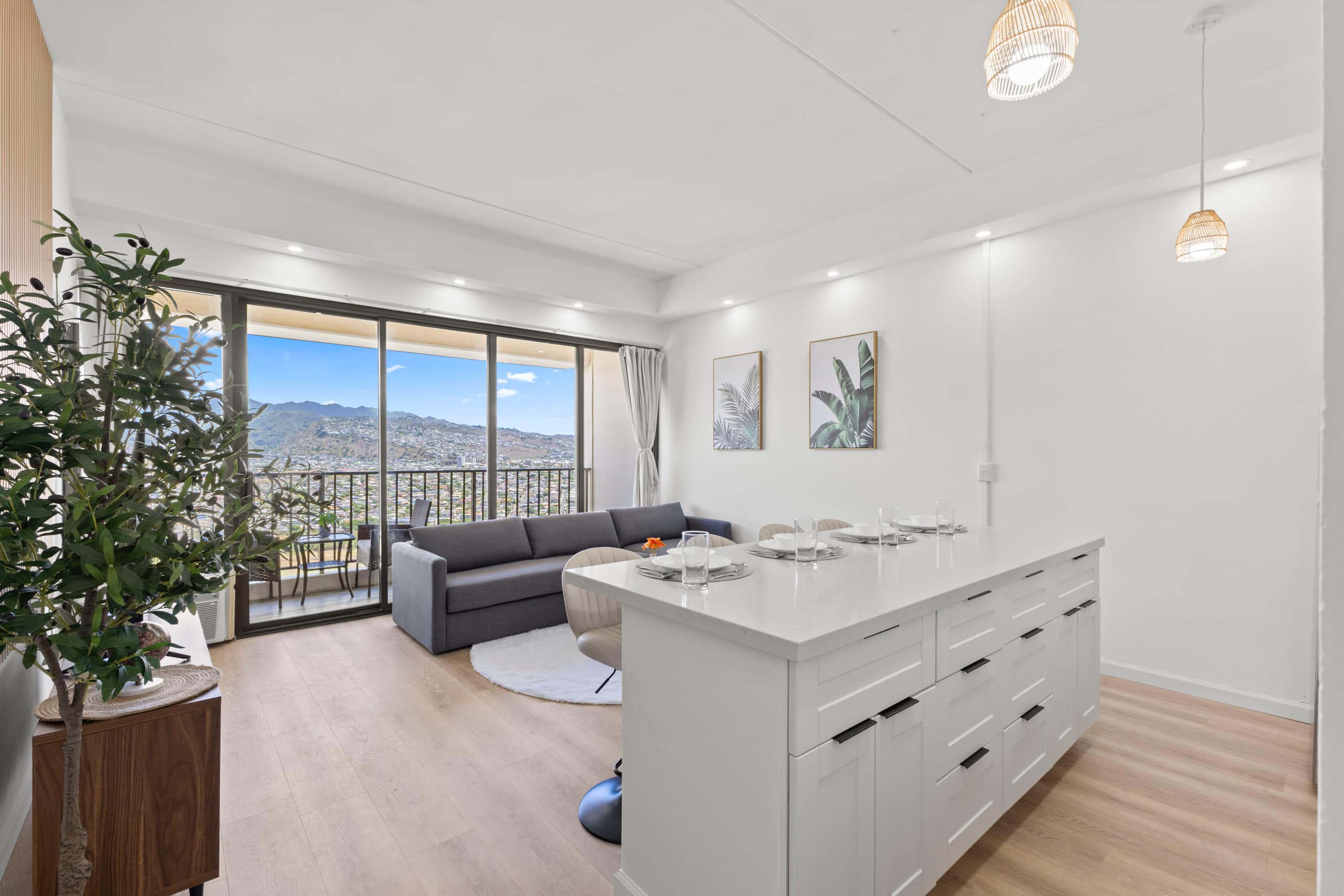 Fully Renovated Penthouse,Panoramic Sunrise,FreePK - Image 6