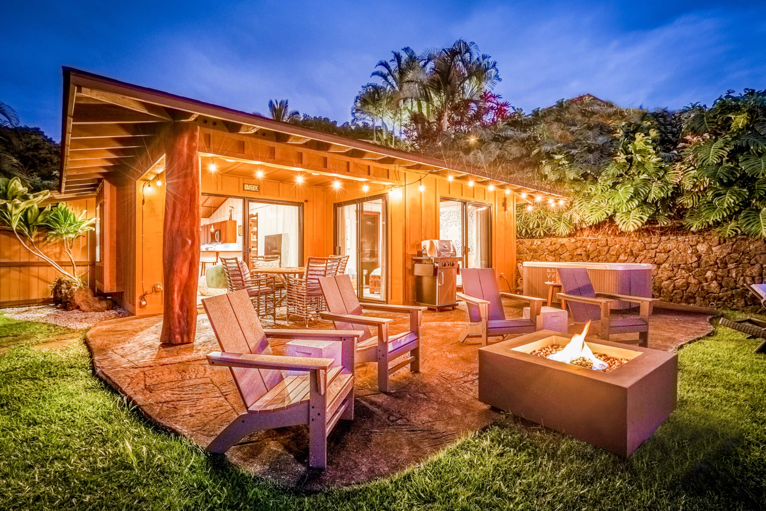 Home in Holualoa · ★4.98 · 2 bedrooms · 2 beds · 2 baths - Photo 21