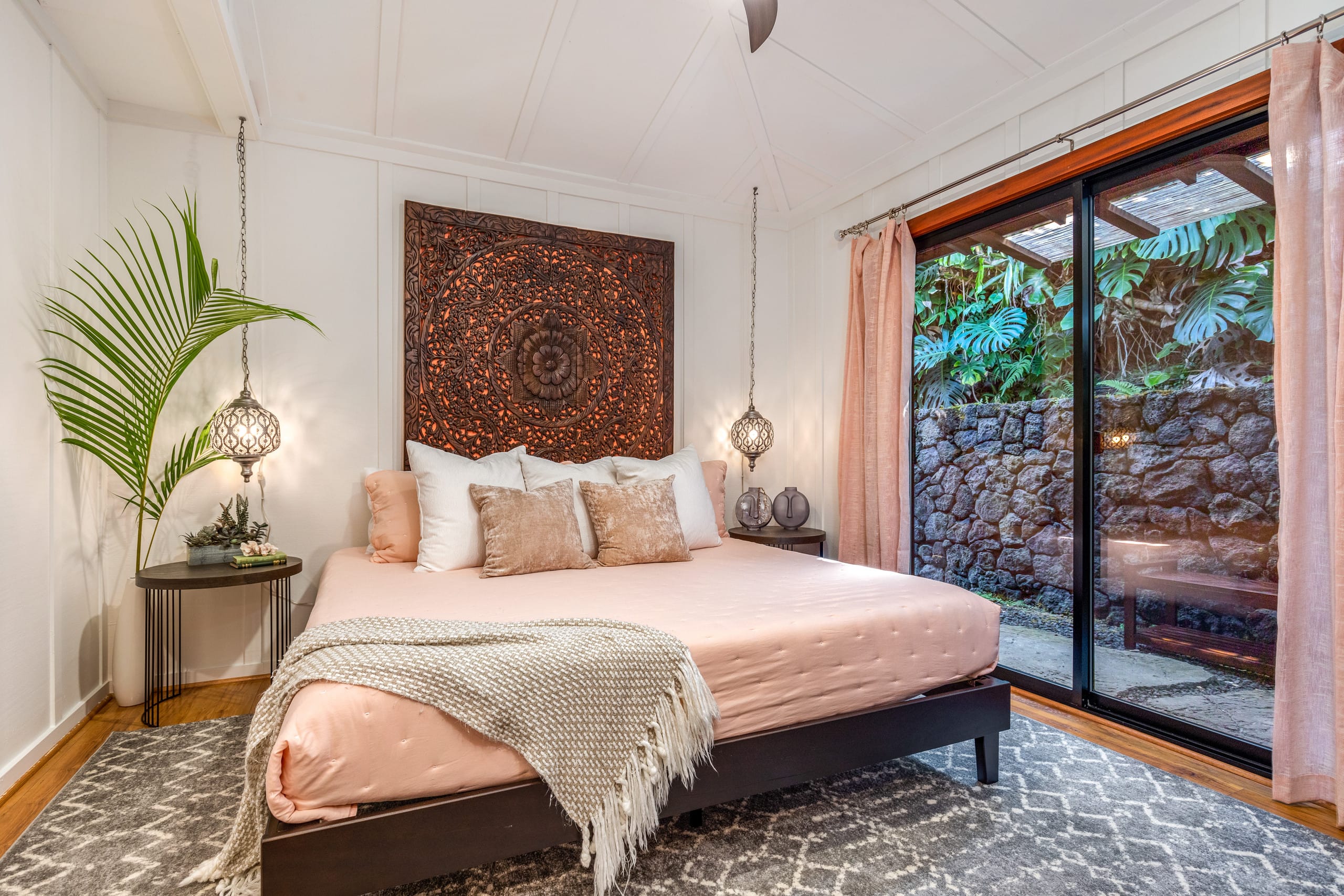 Home in Holualoa · ★4.98 · 2 bedrooms · 2 beds · 2 baths - Photo 9