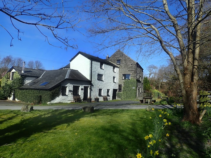 The Watermill And Granary, Machynlleth - Centre for Alternative Technology