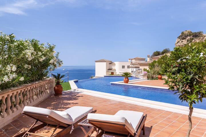 Villa Ichtys in Cala Moragues gallery image 3