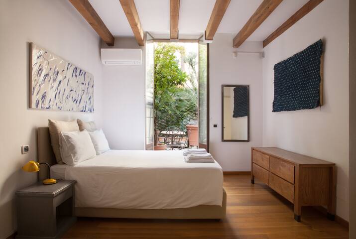 WP Relais Palm Fronds gallery image 5