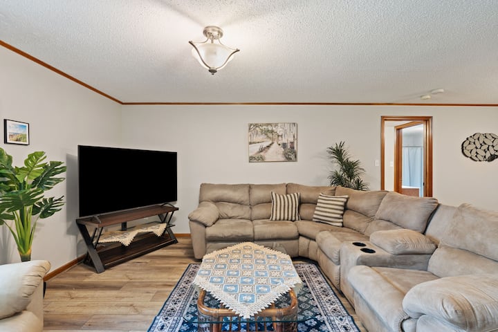 Private Studio in a beautiful neighborhood!