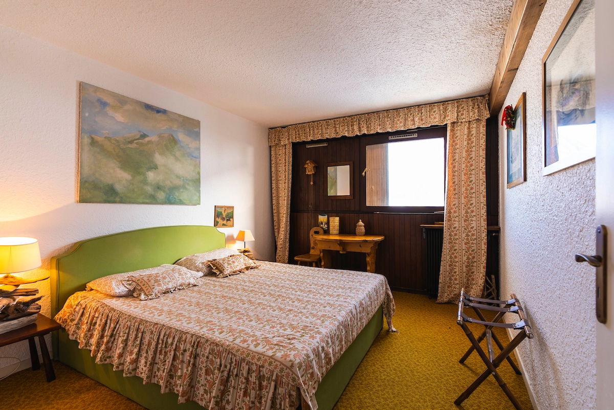 საძინებელი 1