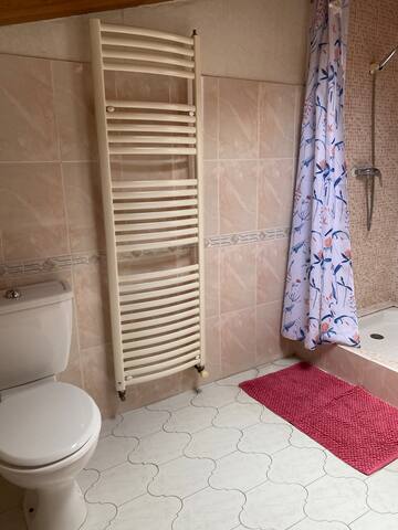 Private room with 1 bedrooms in Perpignan - Chambre de Nina 
avec petit-déjeuner