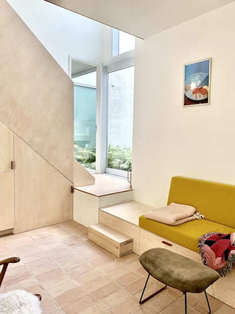 Popular Airbnb listing: Enchanting architects' house in the heart of Ghent in Gent