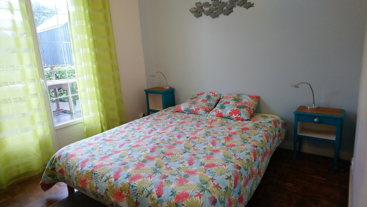 Chambre 1 lit double 160 / Bedroom #1 queen size bed
Attention travaux en cours (jusqu juin 2026)  : cette chambre va être déplacée au niveau N-1 