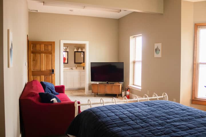 Quality Loft-2 Min To Convention Ctr, Free Parking - Fort Wayne, IN