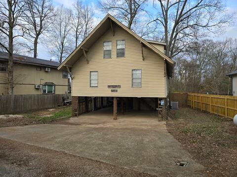 Sardis Lake Cabin Sleeps 14, 5 Bedrooms