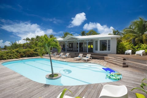 Yin and Yang Villa with panoramic sea view Sainte Anne