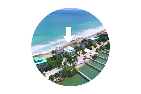 Family Tides: 7BR/6BA Beach house w/dock & hot tub