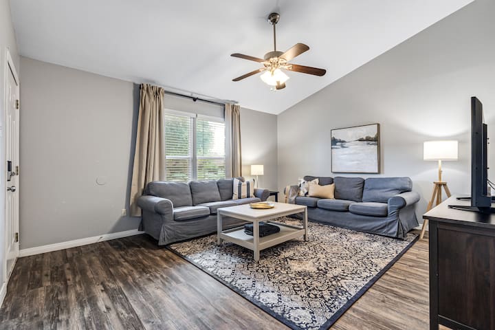 NW Hills Family Fun #2 w/office by AustinGetaways