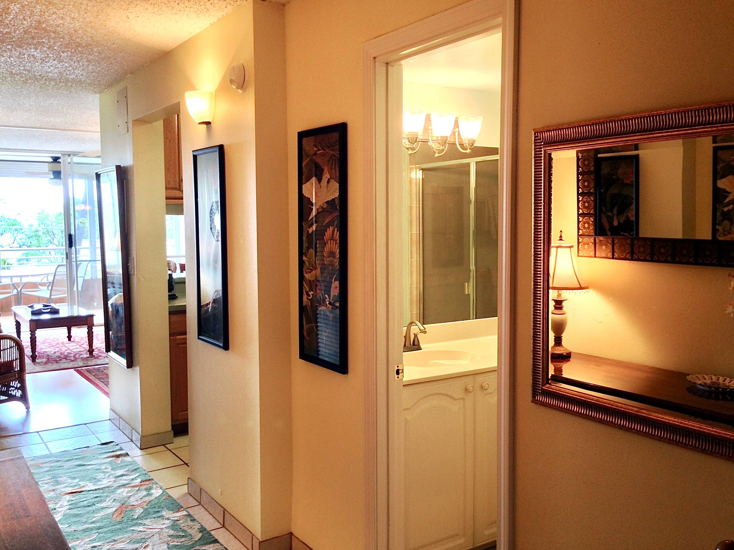 Condo in Kihei · ★4.86 · 1 bedroom · 2 beds · 1 shared bath - Image 9