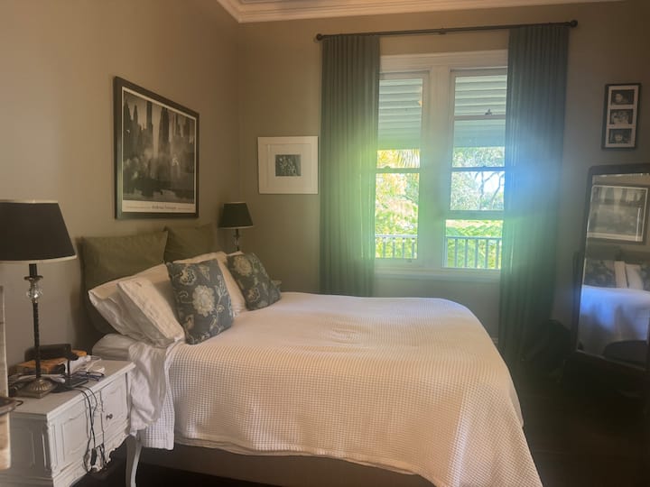 საძინებელი 1