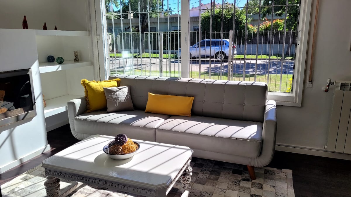 Top Airbnb: Feel at home - Beautiful Accommodation, Divine in Municipio E