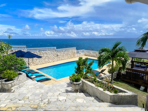 4 Bedroom Luxury Villa, Sea Views, Pelican Key