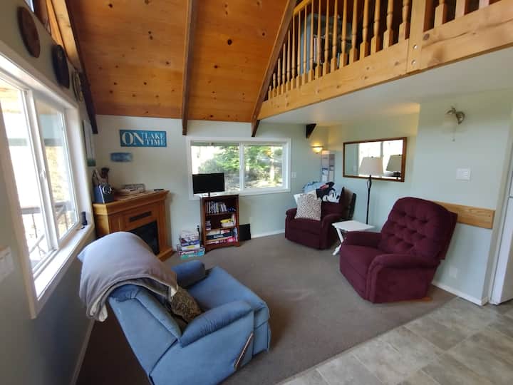 Cozy Fish Lake Chalet - State of Washington