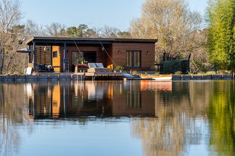 Lake Lodge Dordogne