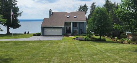 Luxury Lakefront Getaway - Jewel Of The Isle