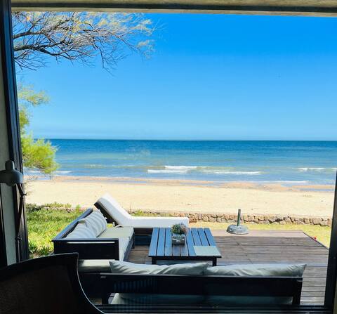 House on the beachfront with private access