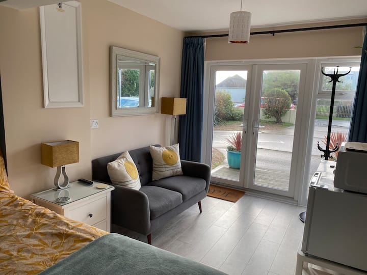 1 Min Walk To Beach, Sunny, South-facing Studio - East Wittering