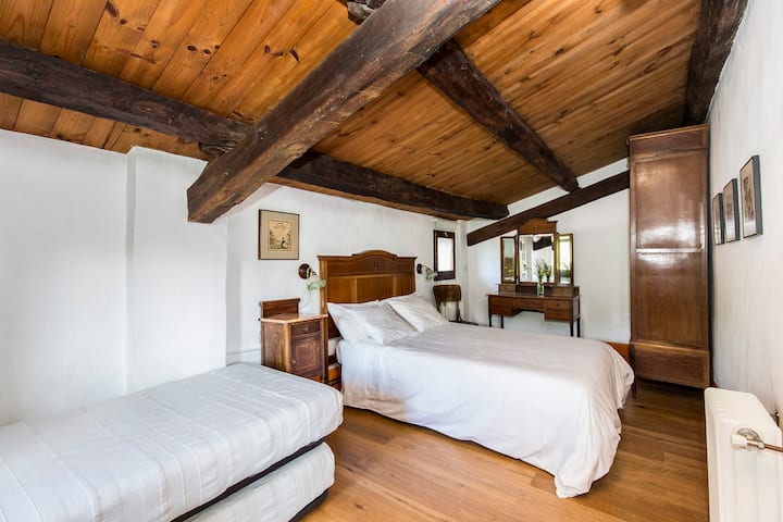 غرفة النوم 1