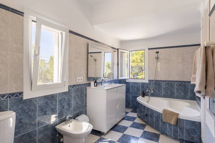 Villa Ancora – Views at La Mola gallery image 5