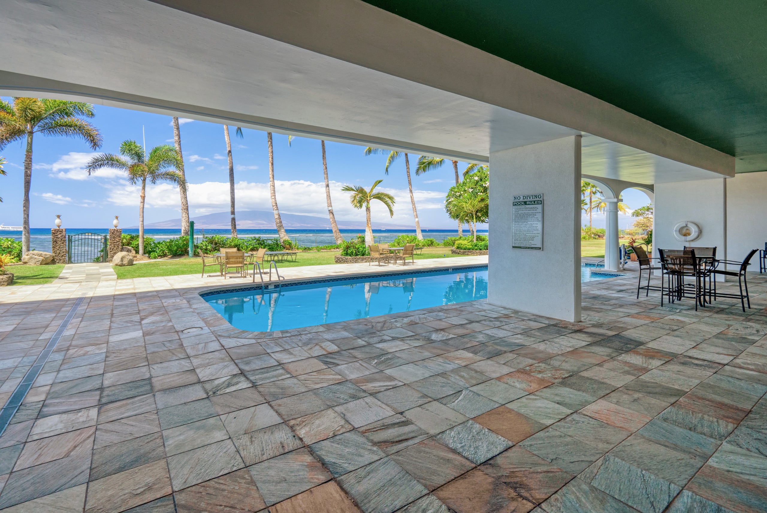 Beachfront Condo in Lahaina! - Image 23