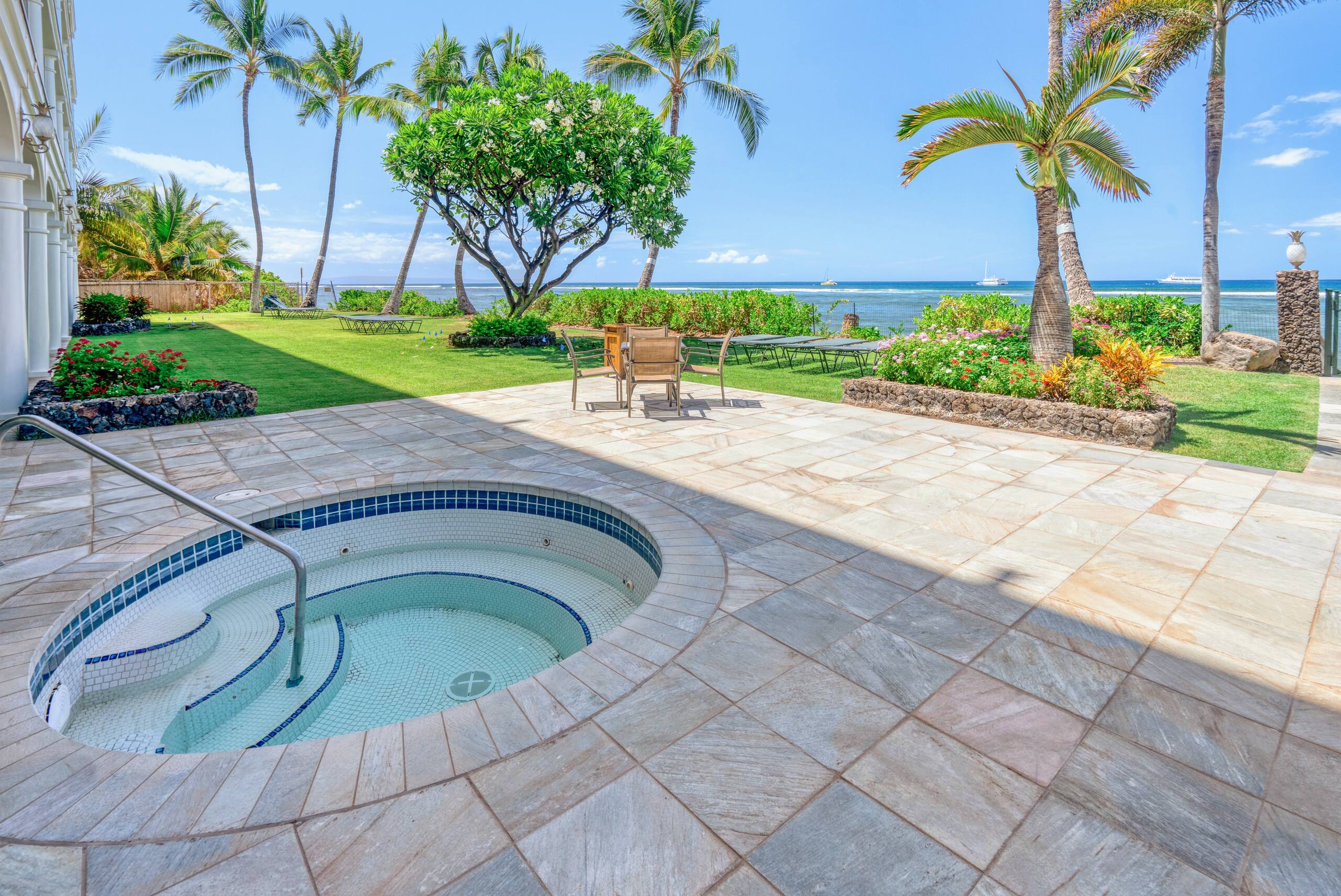 Beachfront Condo in Lahaina! - Image 25