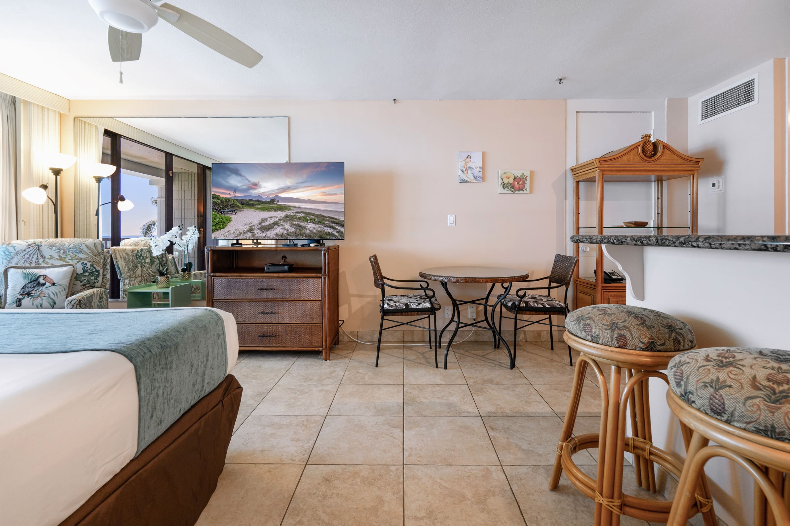 Beachfront Condo in Lahaina! - Image 14