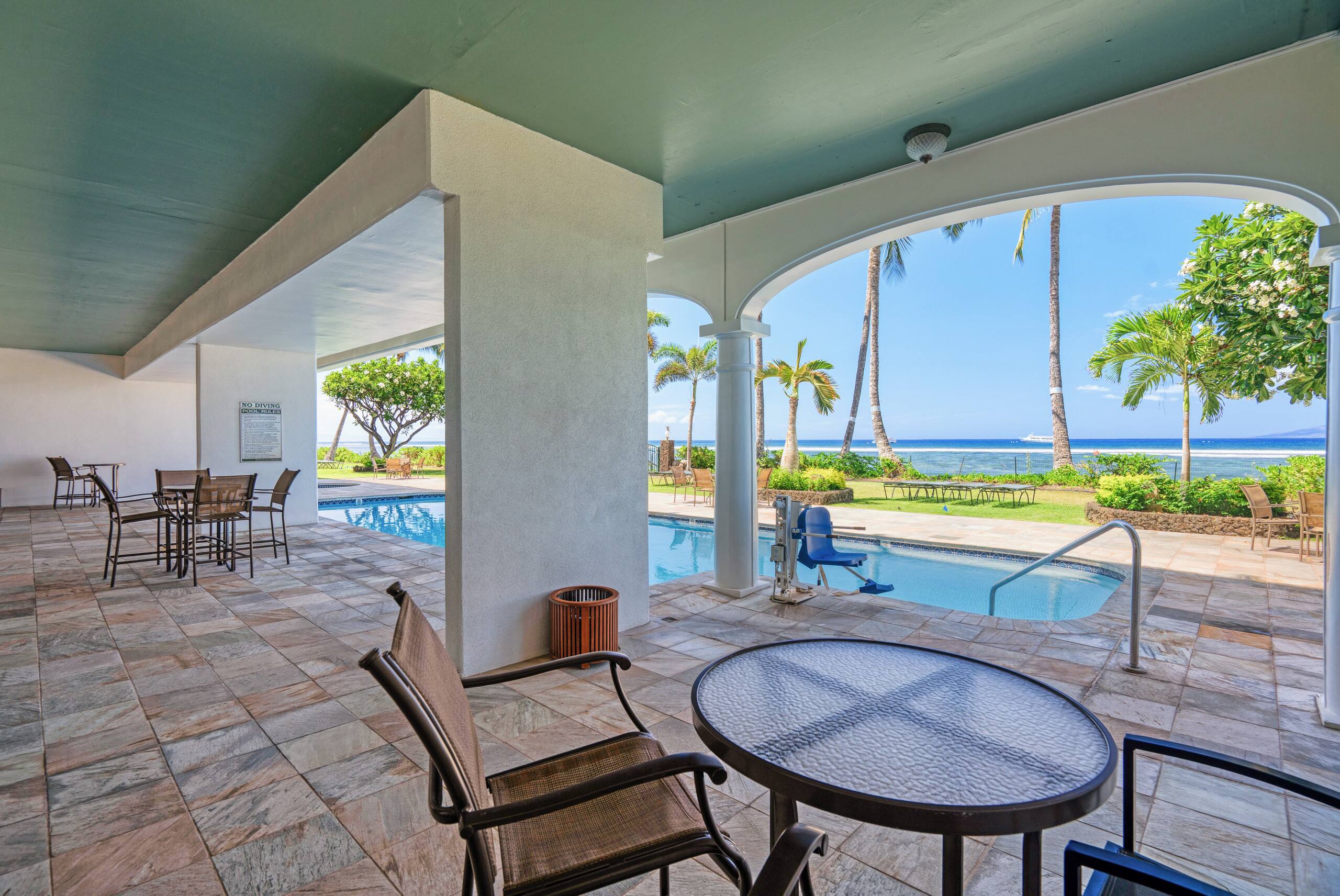 Beachfront Condo in Lahaina! - Image 22