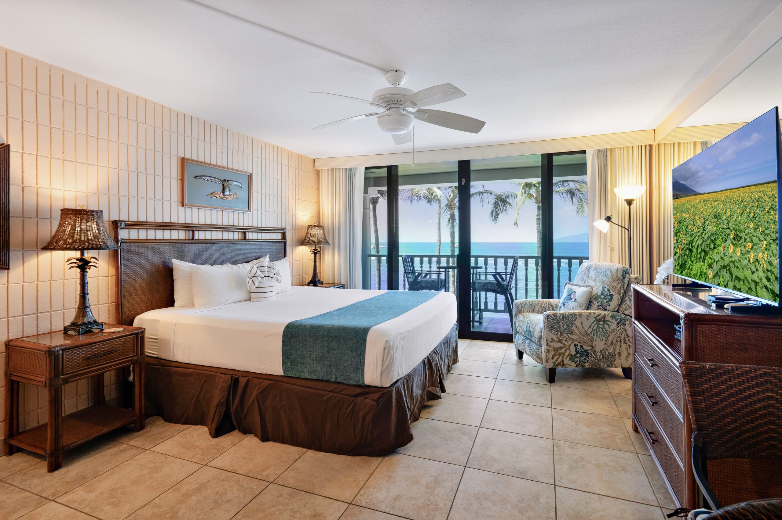 Beachfront Condo in Lahaina! - Image 42