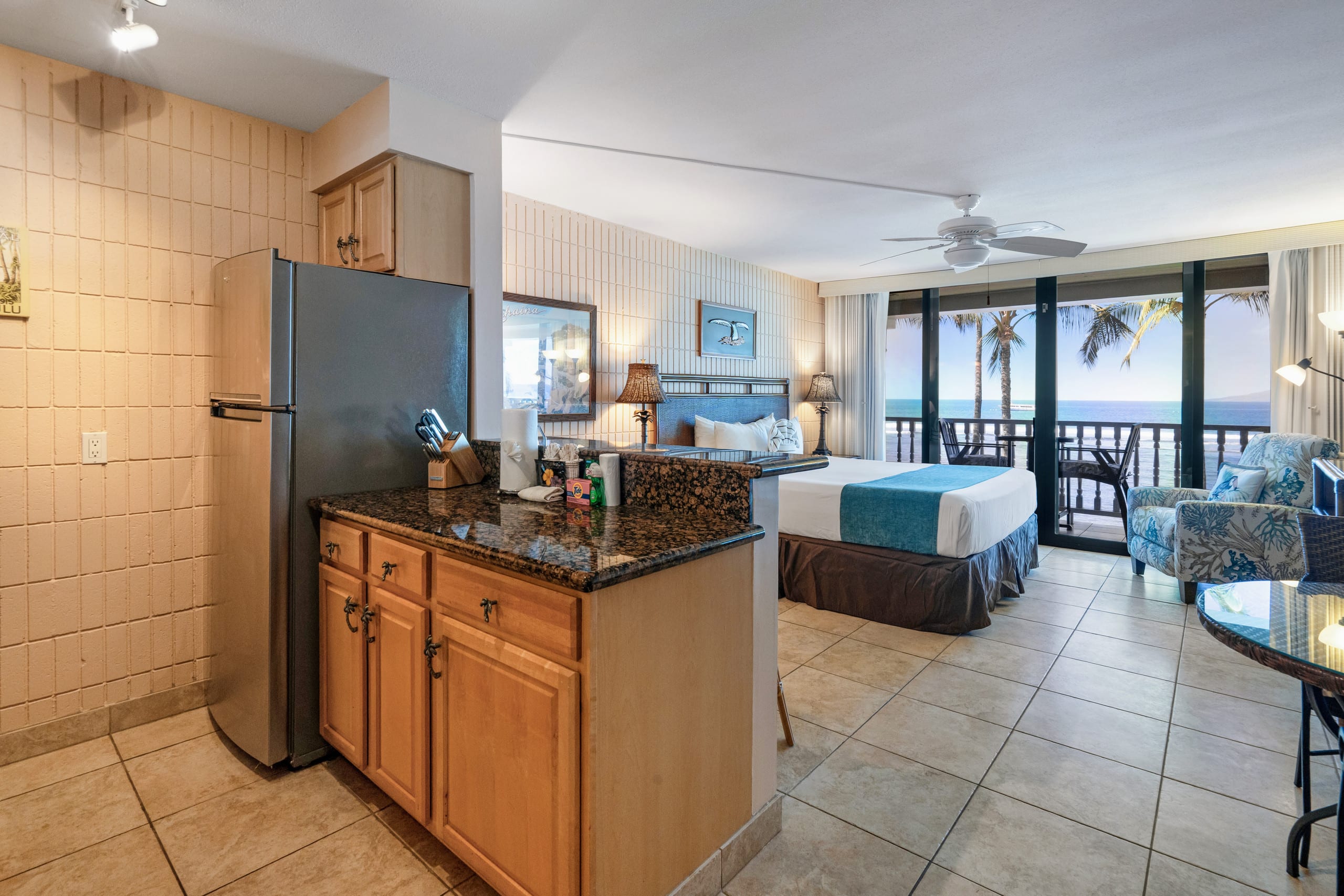Beachfront Condo in Lahaina! - Image 12