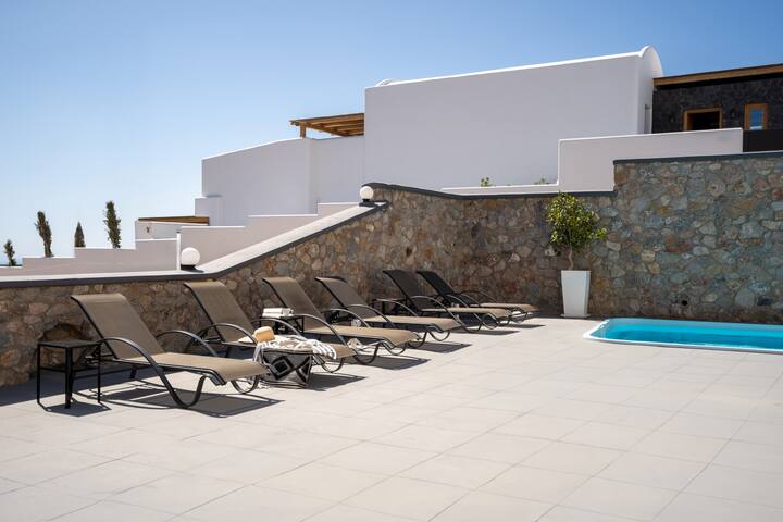 Villa Libertad ( up to 19 guests ) in Imerovigli gallery image 4