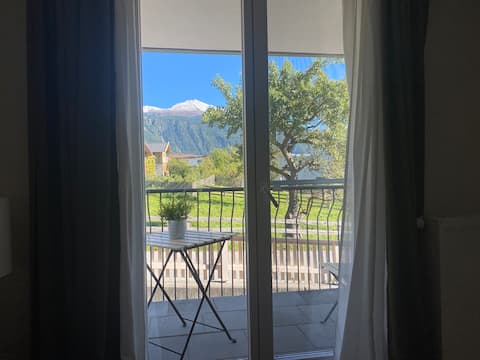 Two bedroom Fliess Apartment with Mountain view