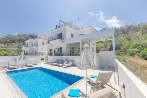 Sunset Luxury 6 Bedroom Villa amazing seaview