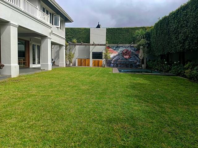 Exquisite family home, immaculate condition gallery image 5