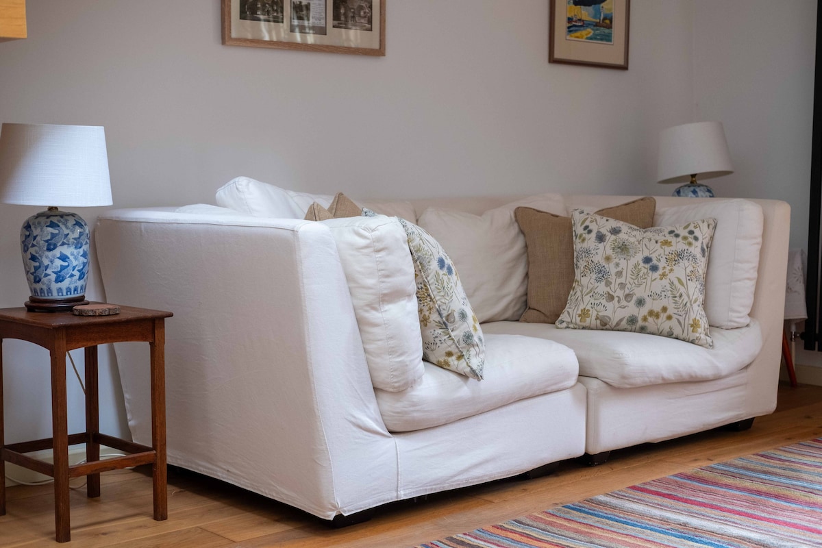 Top Airbnb: The Dovecote, a cottage set in a peaceful garden in Oxfordshire